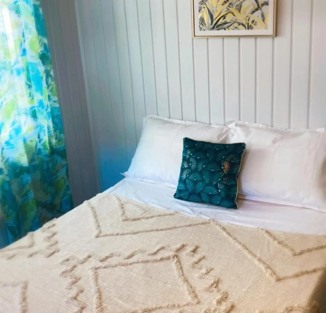 Mitianu Spoties Lodge Huahine Homestay