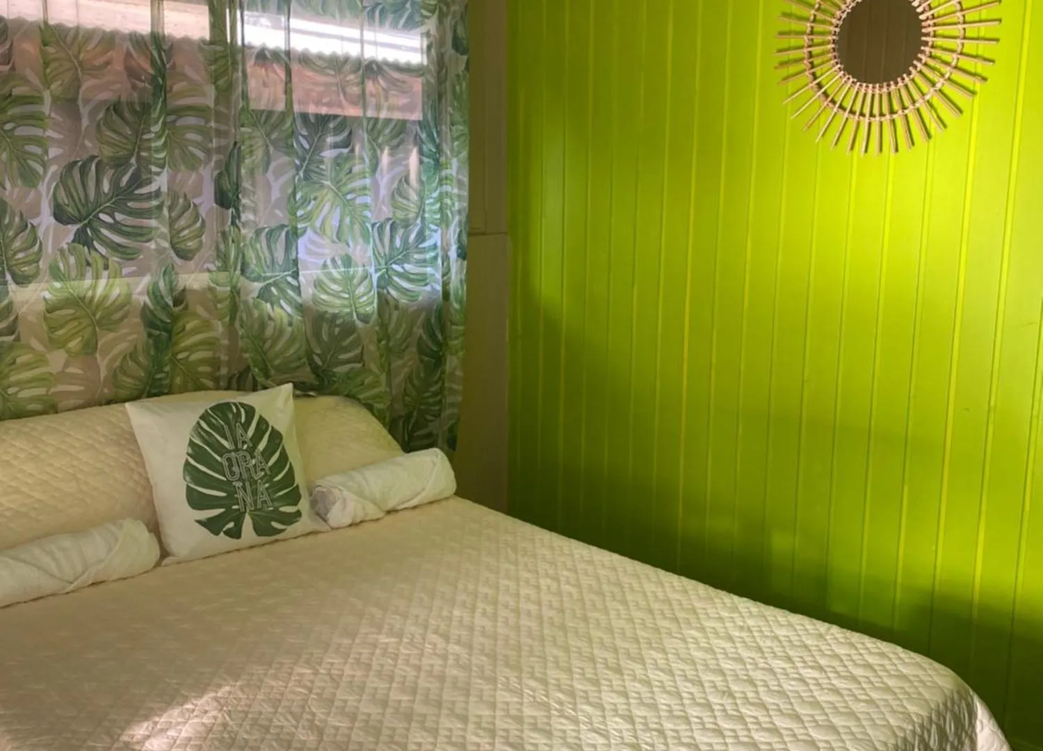 Mitianu Spoties Lodge Huahine Homestay